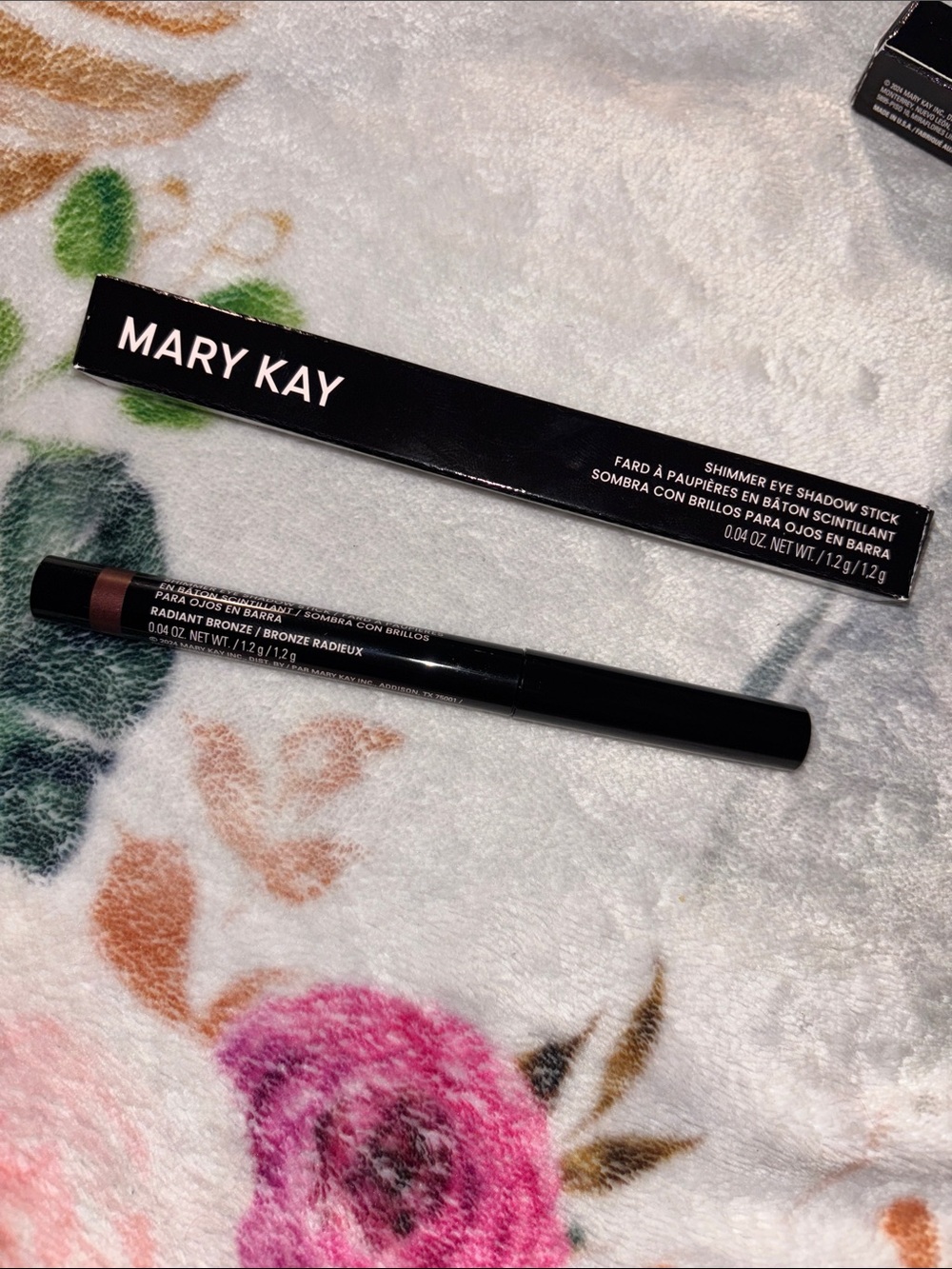 Mary Kay Shimmer Eye Shadow Stick - Radiant Bronze